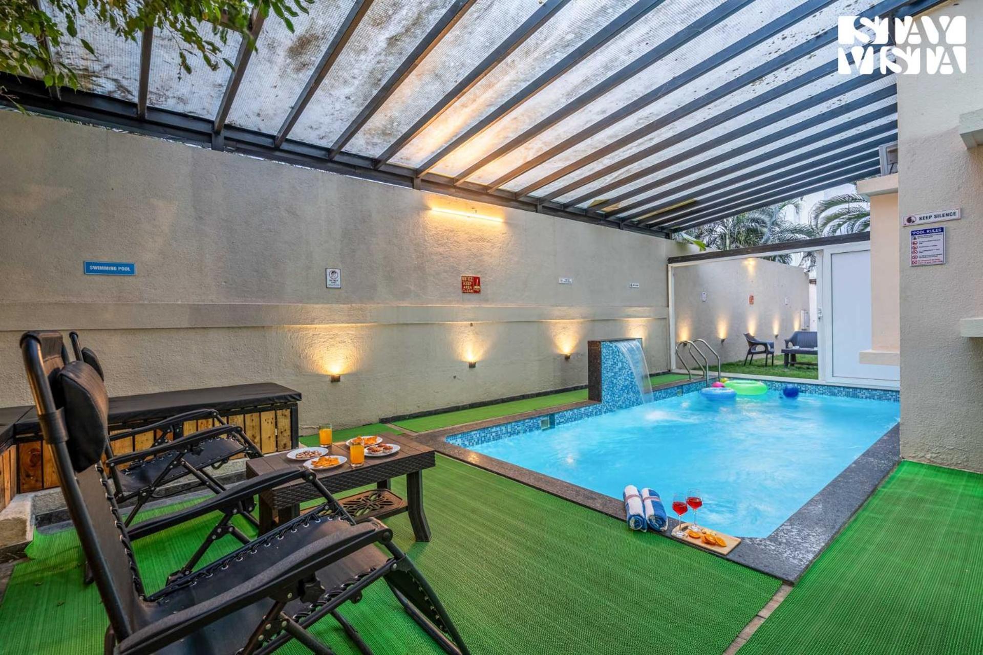 Serenity Meadows With Pool By Veo - Part Of Stayvista Nashik Exteriör bild