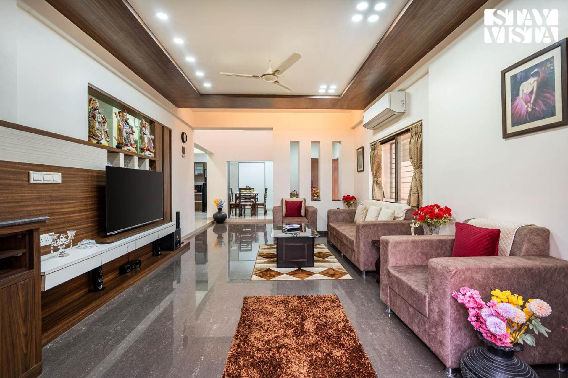 Serenity Meadows With Pool By Veo - Part Of Stayvista Nashik Exteriör bild