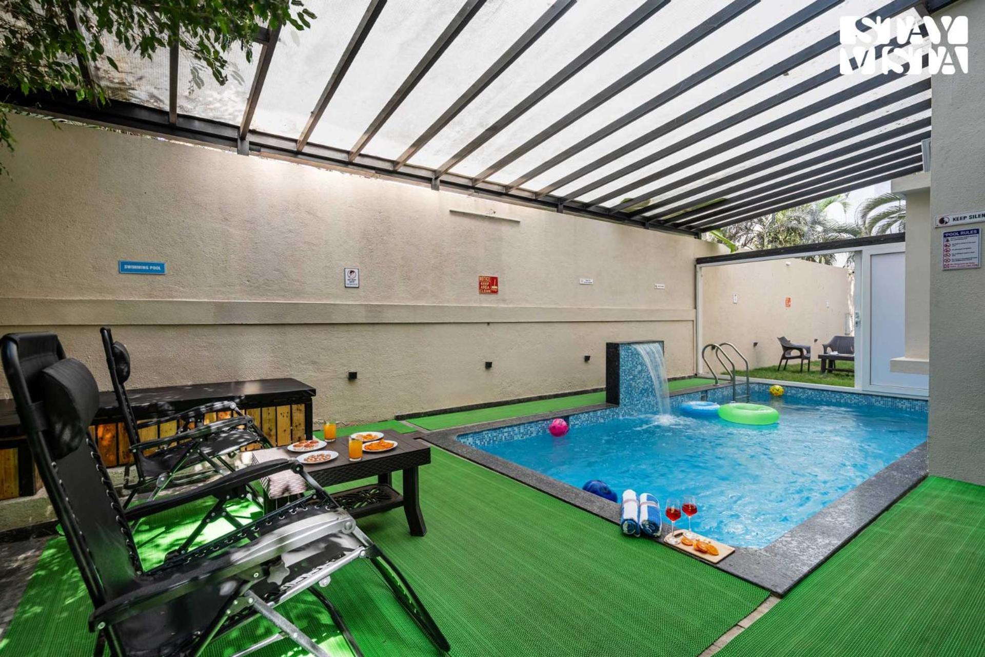 Serenity Meadows With Pool By Veo - Part Of Stayvista Nashik Exteriör bild
